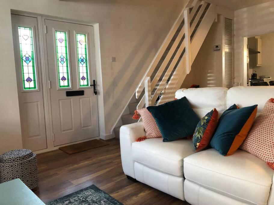 Homely Victorian Terraced Town House With Parking. Taunton Exterior photo